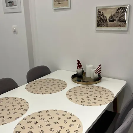 Ble Atlas 9 * Loutráki