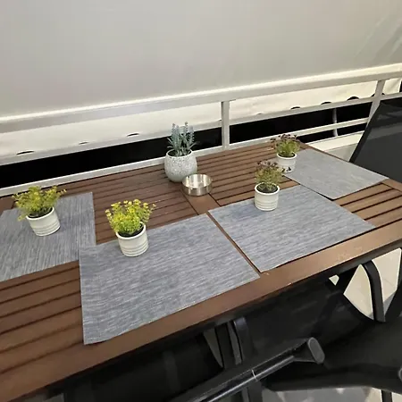 Apartament Ble Atlas 9 *